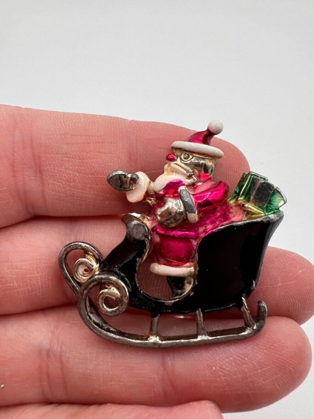 Vintage Christmas Brooches Pins Set of 13 Metal Stone Plastic Unsigned - Picture 13 of 16